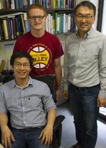 Jeong (far right) with engineering senior Alan Hayes (back, left) and graduate student Tuyen Le (Photo by Kate Tindall)